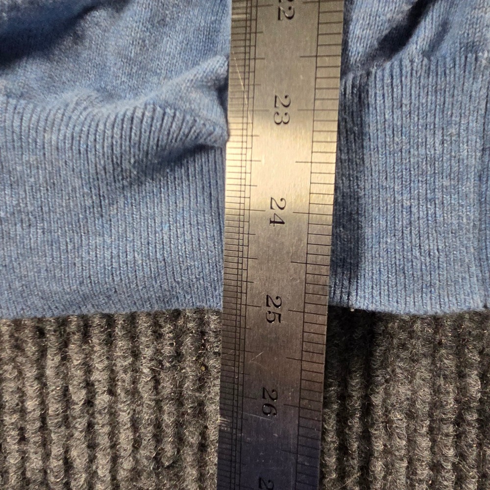 Tommy Hilfiger Mens V-Neck Sweater Light‎ Blue Premium Cotton Size M Flag Logo - Picture 4 of 8